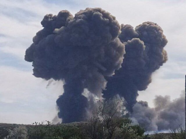 В Хмельницкой области сообщили о повреждении военного объекта и авиатехники