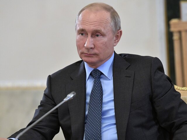 Путин потребовал жестко пресекать любые провокации и незаконные акции