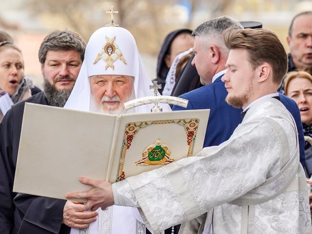 Патриарх Кирилл призвал в Пасху помолиться о мире для братских народов