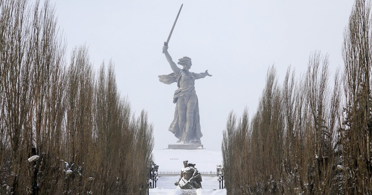 Волгоград переименование в сталинград. Сталинград переименовали. Волгоград переименовали в Сталинград. Волгоград на 9 мая переименовывают в Сталинград. Переименование Волгограда в Сталинград.