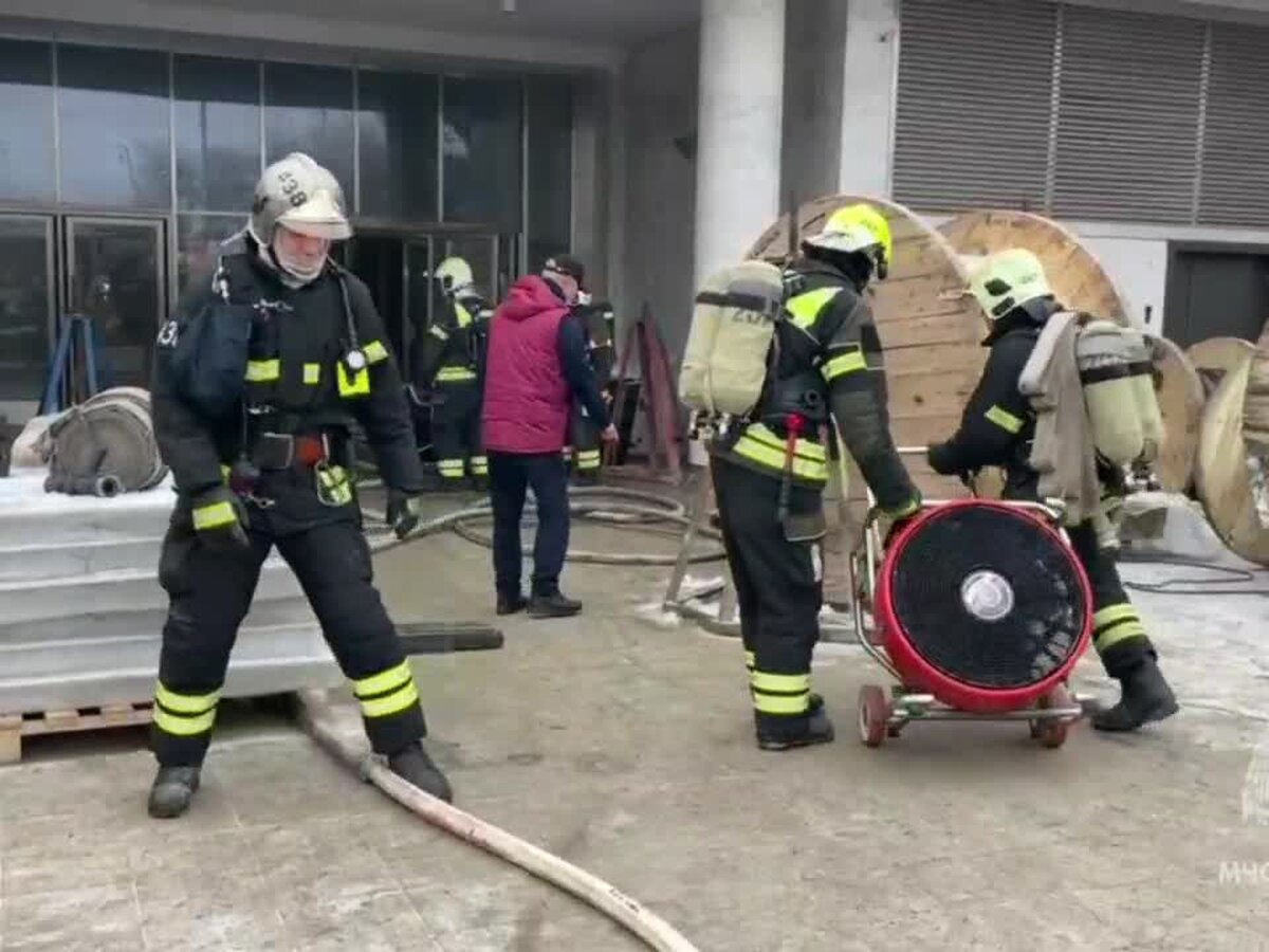 Пожар произошел в вестибюле станции метро 