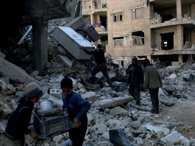 Число погибших при землетрясении в Турции возросло до 5 894