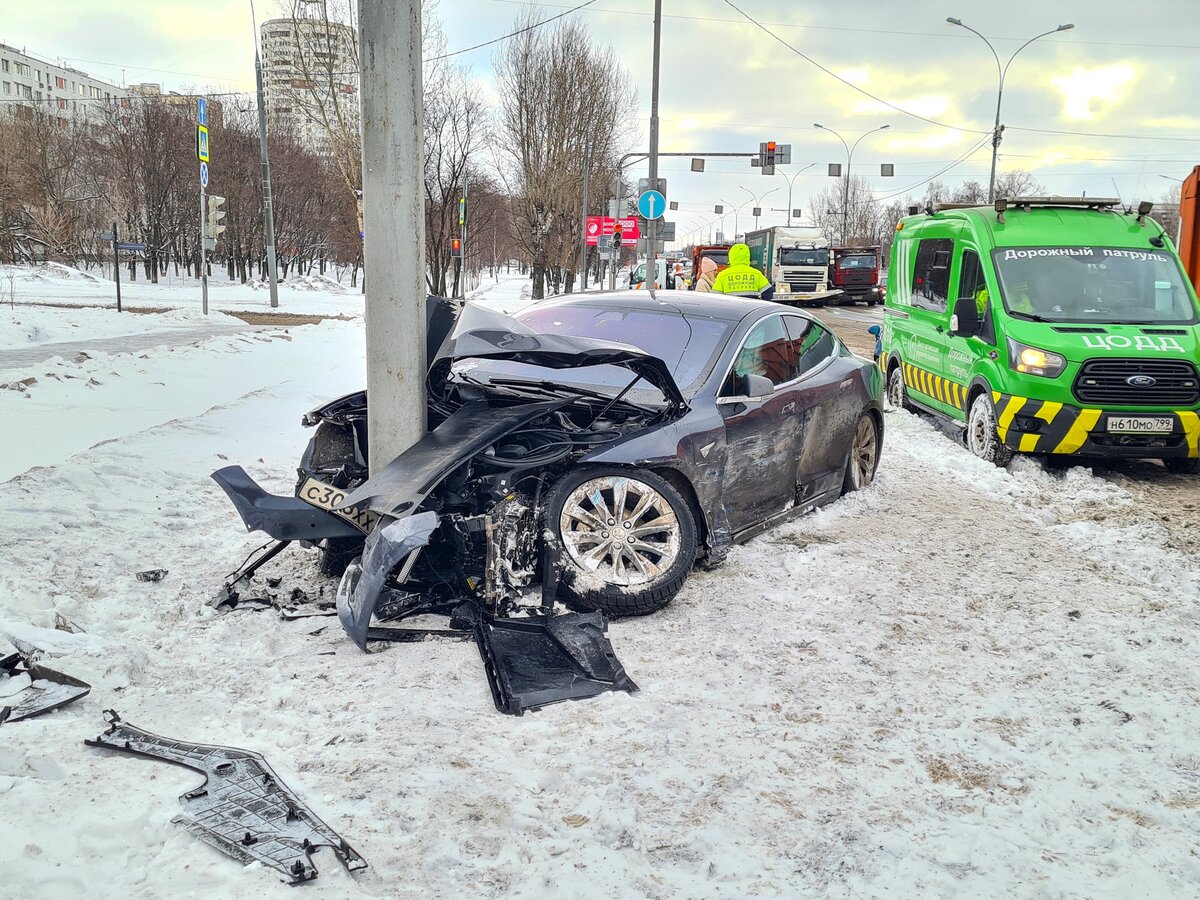 Подросток был за рулем одной из машин во время ДТП на Волгоградском  проспекте – Москва 24, 12.02.2023