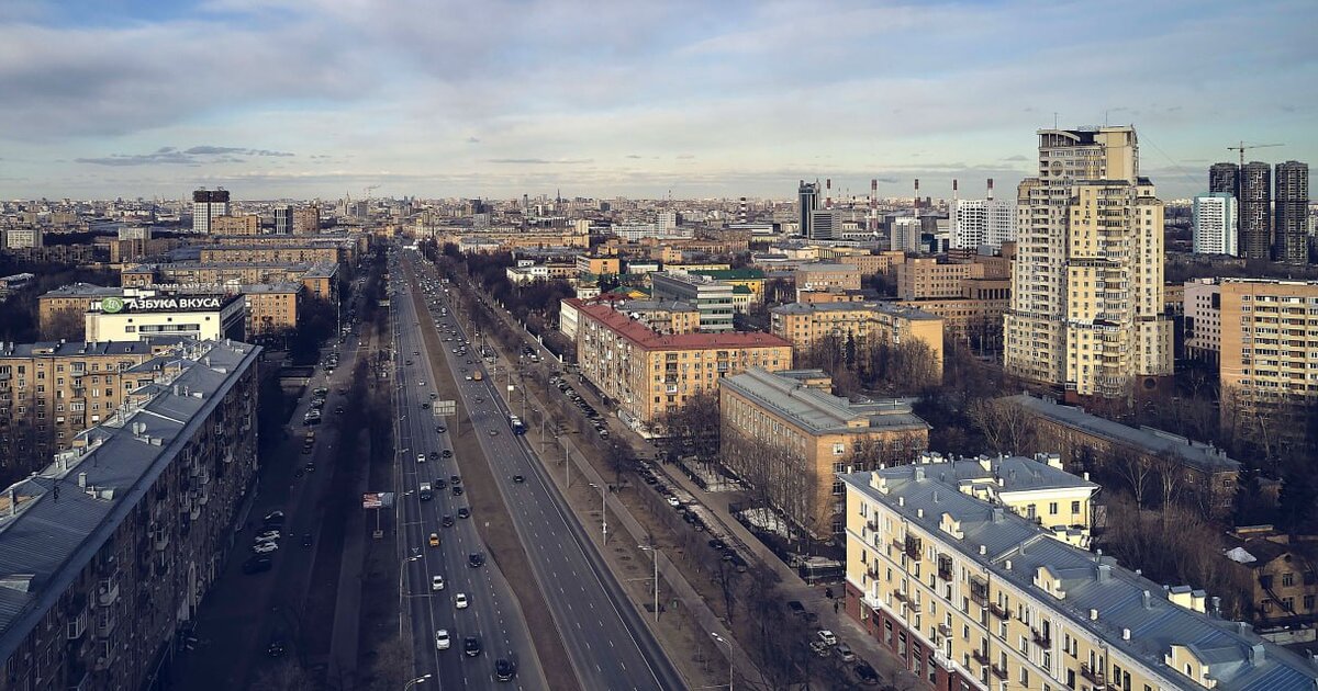 Когда в москве полностью растает снег 2024. Москва в апреле фото. Москва в конце апреля фото. Дди15 Москвы фото. Житуха москвичей в Москве.