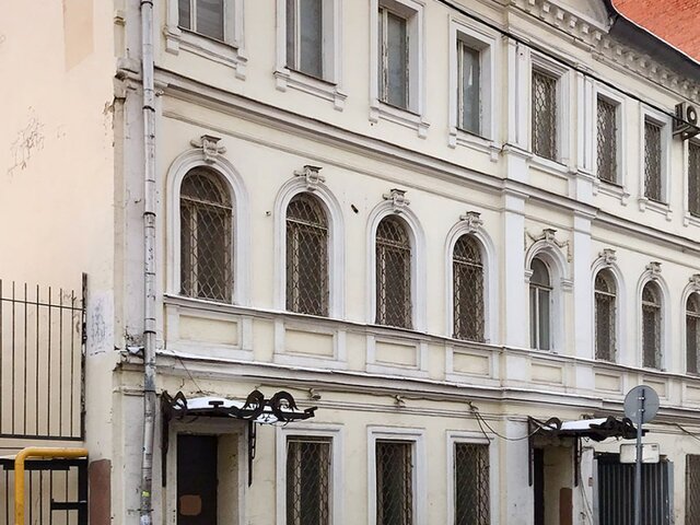 Инвестор отреставрирует доходный дом в Просвирине переулке в Москве