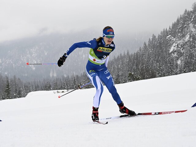 Финская лыжница потеряла сознание на финише эстафеты на чемпионате мира