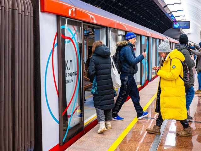Собянин: время ожидания поездов на станциях БКЛ метро сокращено почти вдвое