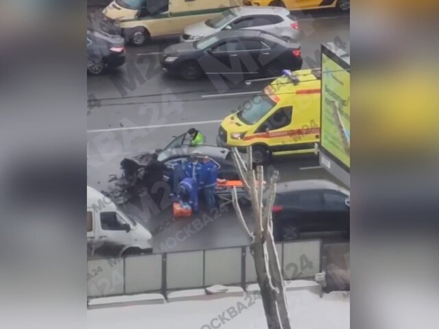 ДТП с участием 5 машин произошло на Кутузовском проспекте в Москве