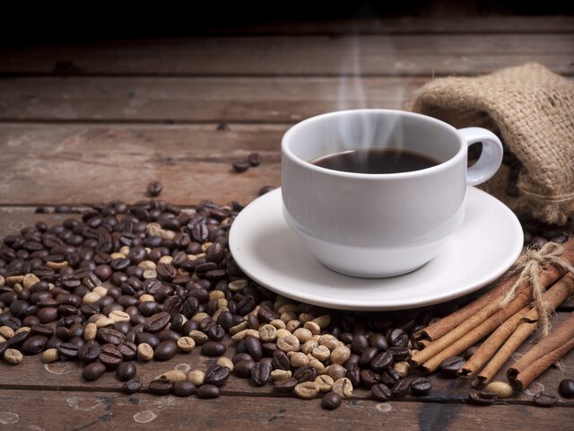 Диетолог объяснил, можно ли гипертоникам пить кофе