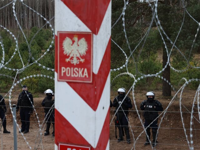 Алиханов предложил помочь Польше со строительством стены