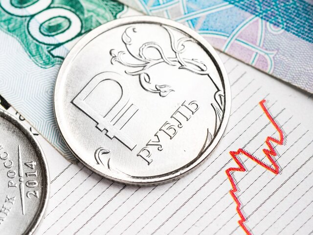 Экономист заявил, что курс рубля будет ослабевать до лета 2023 года