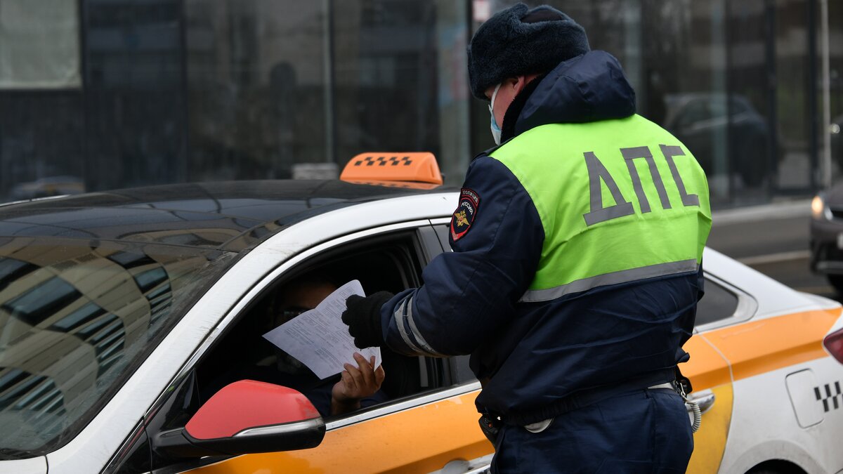 Госдума приняла закон, регулирующий перевозку пассажиров и багажа в такси –  Москва 24, 22.12.2022