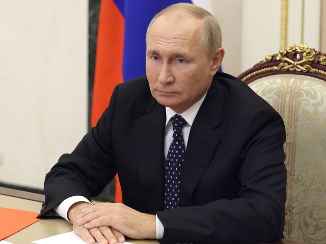 Путин объяснил важность академического курса по основам государственности России
