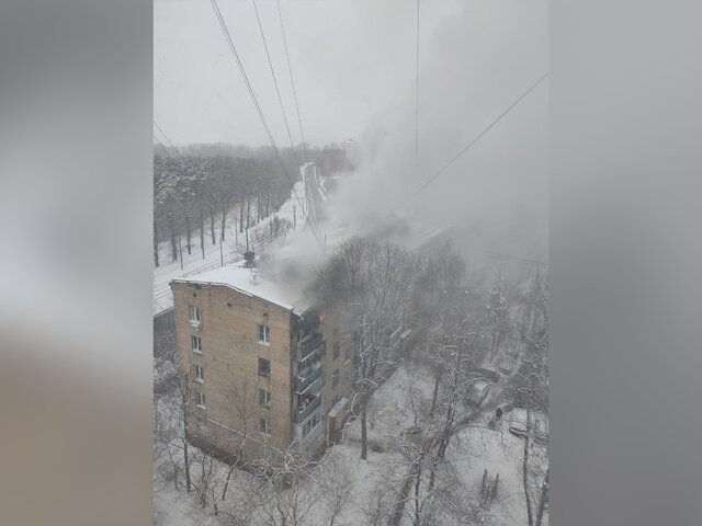 Пожар в жилом доме на северо-западе столицы потушили