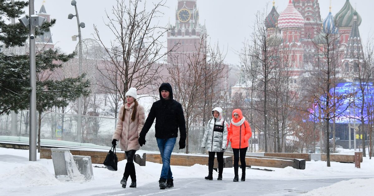 23 ноября в москве. Снег в Москве. Снегопад в Москве. Сугробы в Москве. Мороз в Москве.