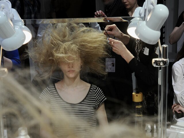 Эксперт заявила, что электризация волос может сигнализировать о проблемах со здоровьем