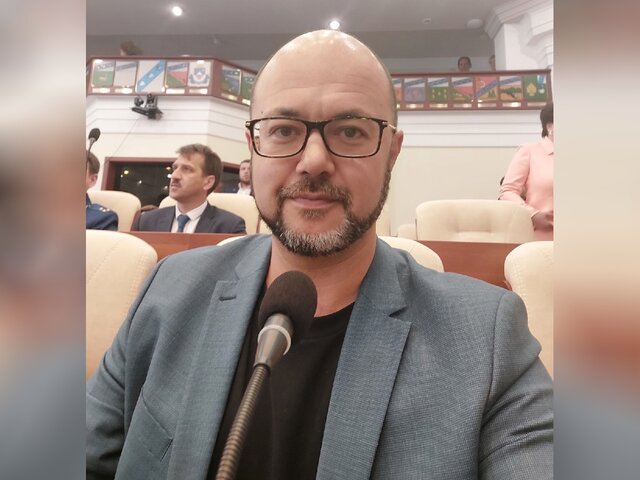 Депутат из Курска уволился после отпуска в Мексике
