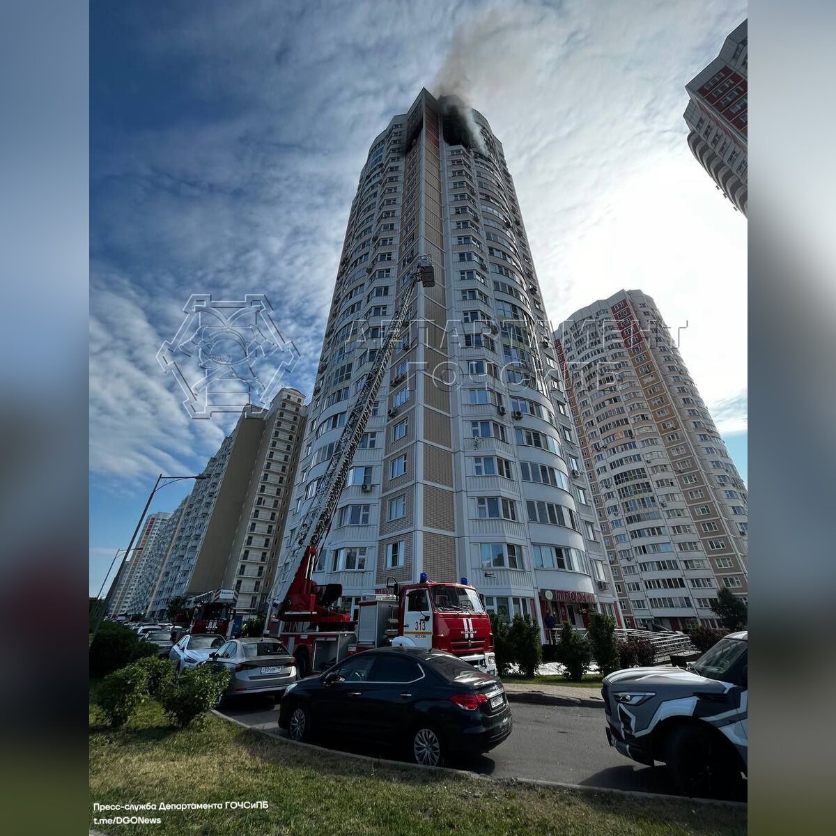 Пожар вспыхнул в здании на улице Атласова в ТиНАО – Москва 24, 20.06.2023