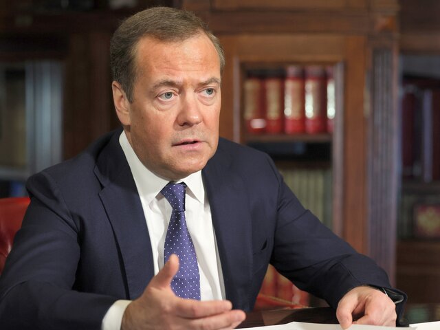 Медведев заявил, что США 