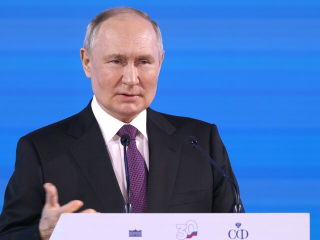 Более половины россиян назвали Путина политиком года