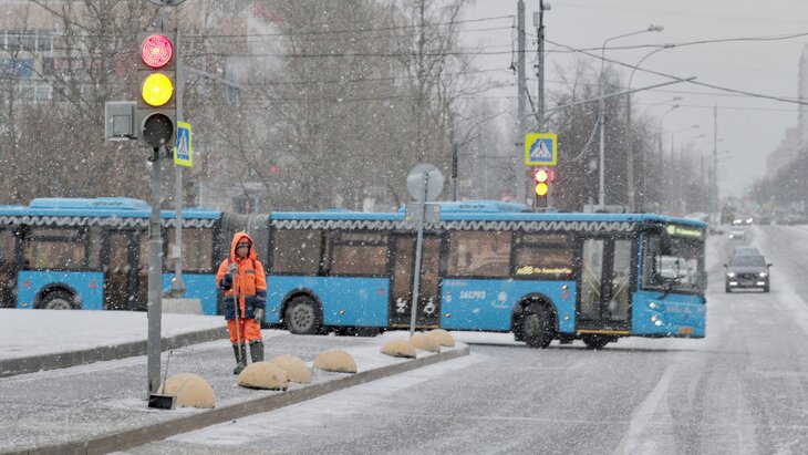 Облачная погода и до 3 градусов тепла ожидаются в Москве 23 декабря