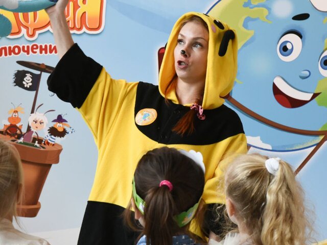 В России призвали проводить детские праздники с отечественными персонажами