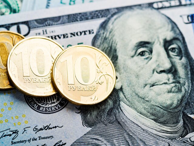Песков заявил, что повода для беспокойств из-за роста курса доллара нет