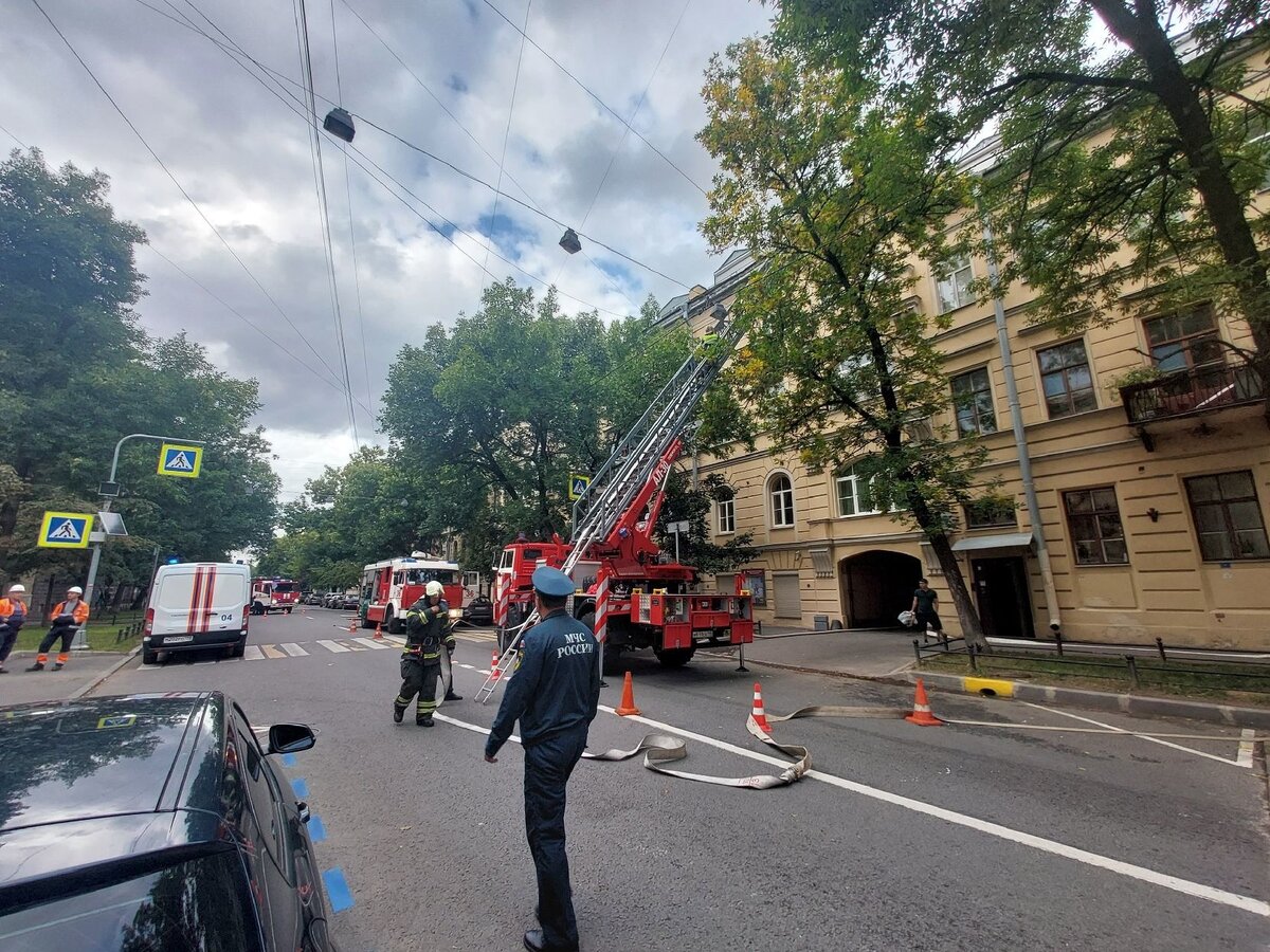 Пожар в мансарде жилого дома в Санкт-Петербурге локализовали – Москва 24,  02.09.2023