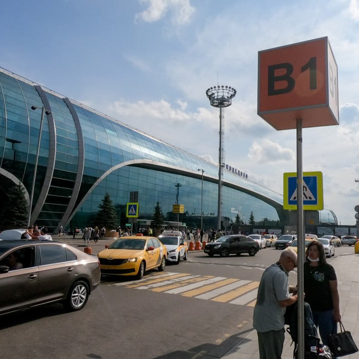 В Домодедово изменили нумерацию входов в здание аэропорта – Москва 24,  30.08.2023