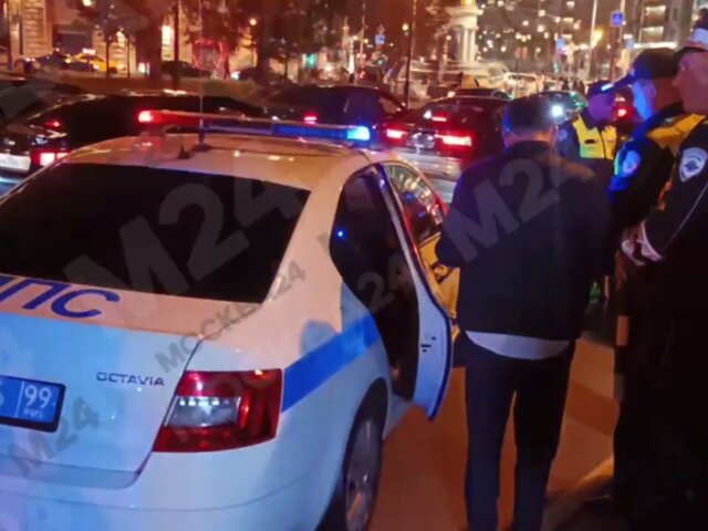 Водитель Mercedes, сбивший пешеходов в центре Москвы, отказался от медосвидетельствования