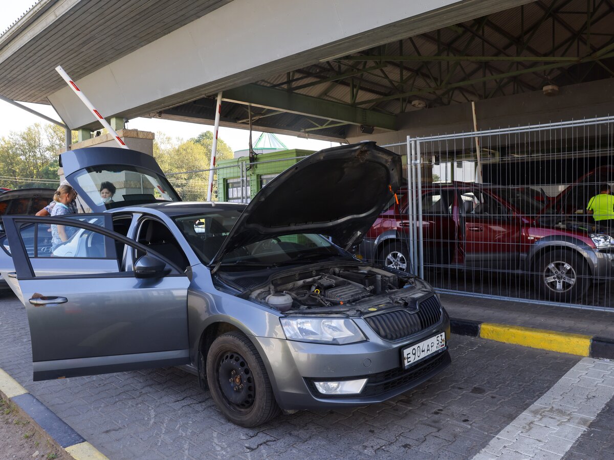 Россиян призвали воздержаться от поездок на собственных авто в Латвию и  Литву – Москва 24, 13.09.2023