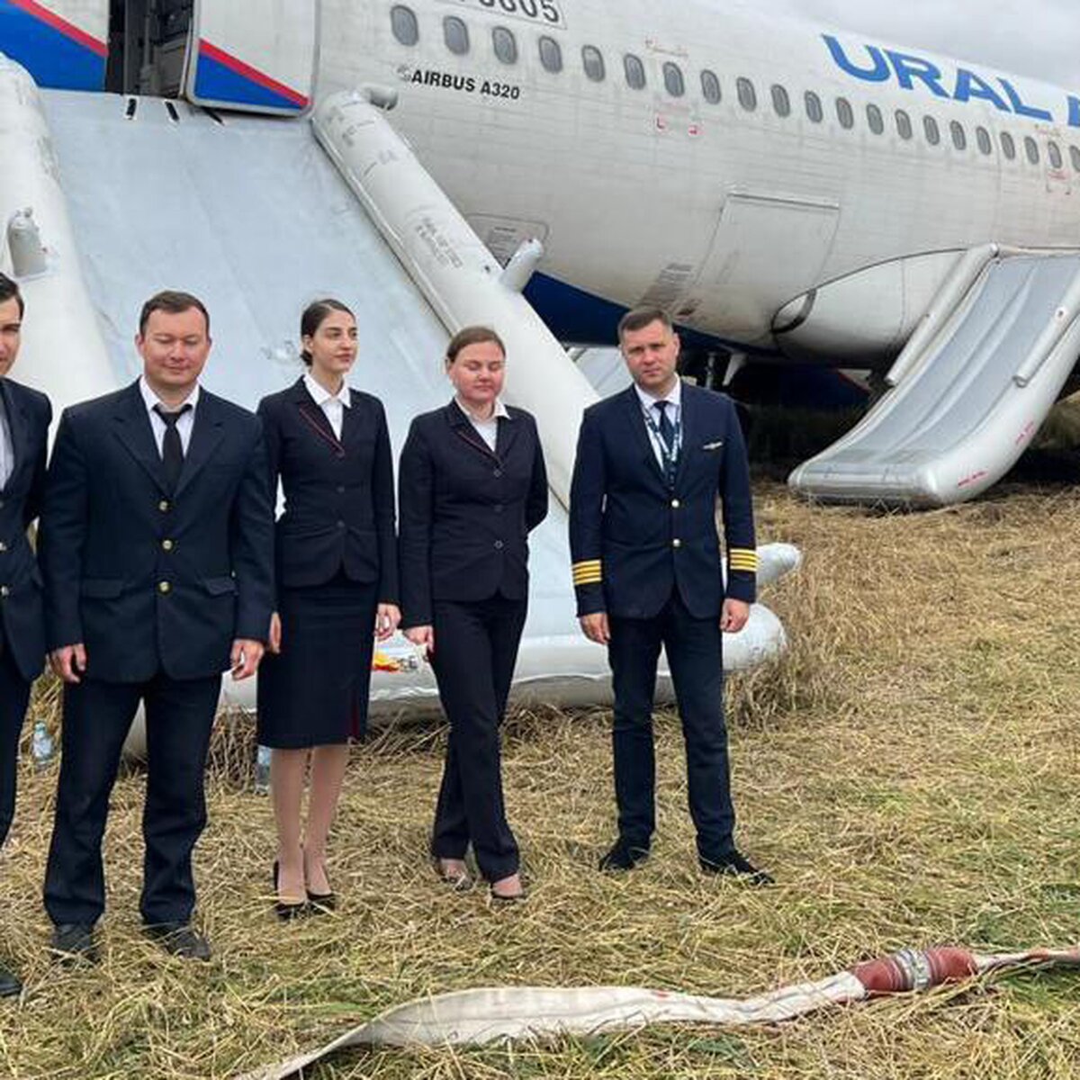 Пилот Юсупов похвалил экипаж, посадивший A320 в поле под Новосибирском –  Москва 24, 12.09.2023