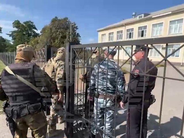 В Ростове опровергли слухи о несработавшей тревожной кнопке во время нападения школьника