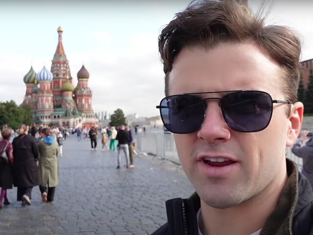 Пользователи соцсетей отреагировали на восхваляющее Москву видео американского журналиста