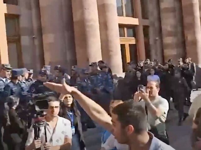 В Ереване начались протесты из-за ситуации в Нагорном Карабахе