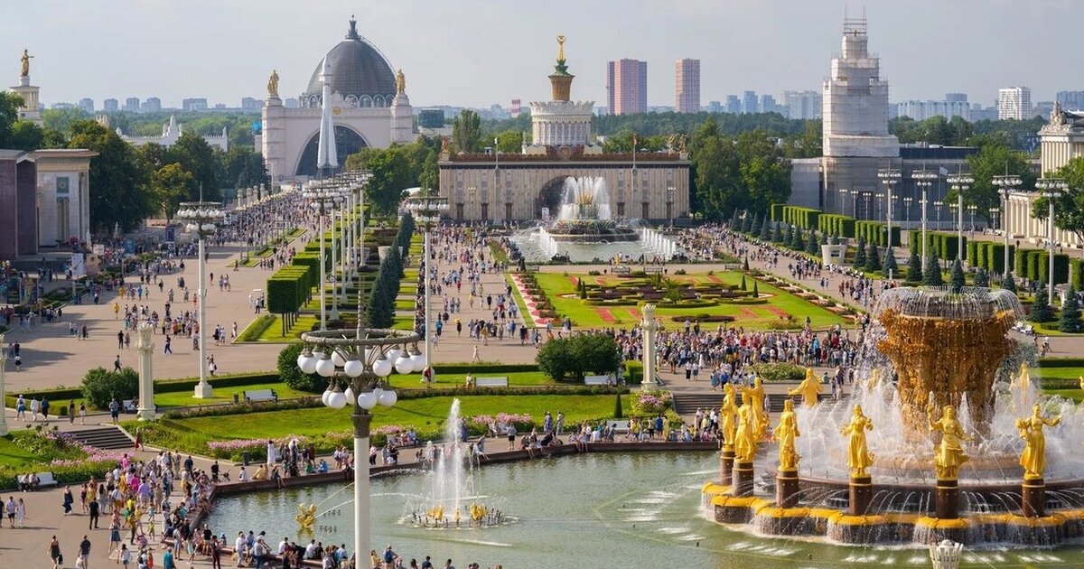 Москва что посетить за три дня. Что посетить в Москве. Где побывать в Москве за 3 дня. Что посетить в Москве в первую очередь.