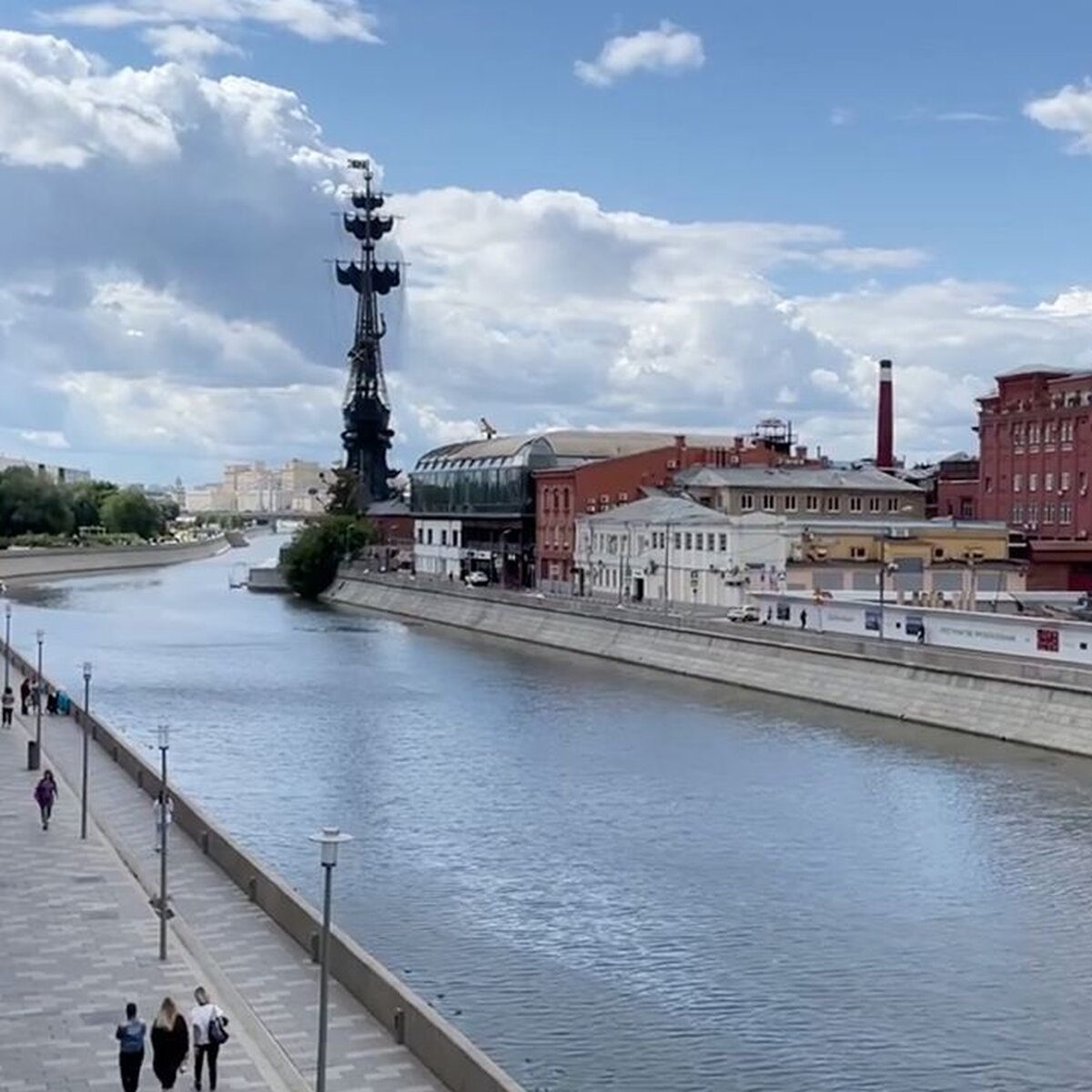 Собянин: новый пешеходный мост через год свяжет 