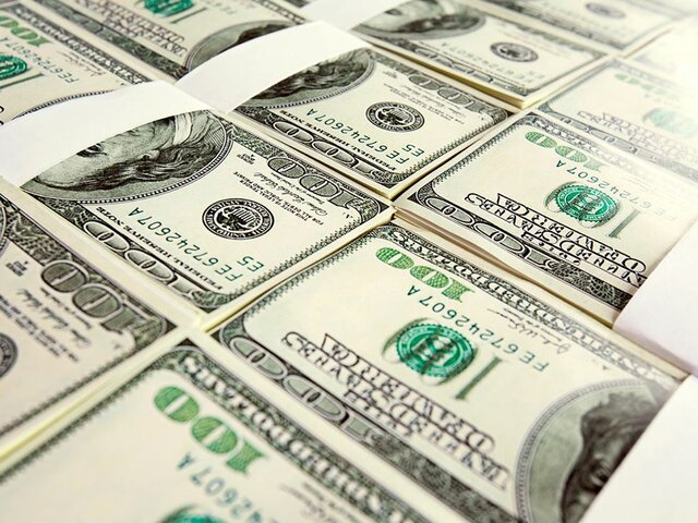 Курс доллара на Мосбирже опустился ниже 90 рублей впервые с 17 июля