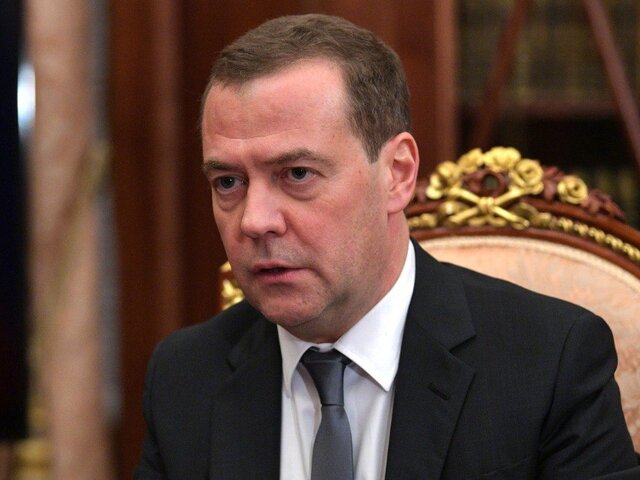 Медведев заявил о развернувшейся против России кибервойне