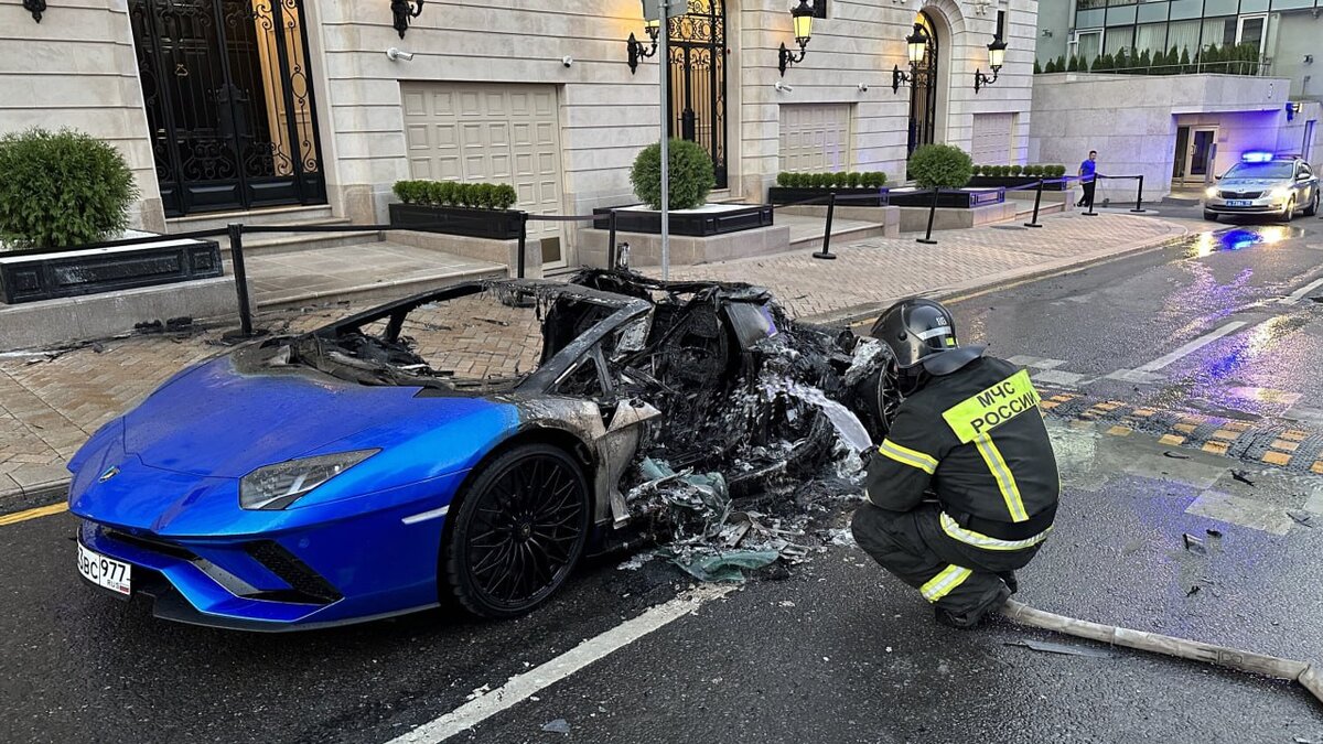 Lamborghini сгорел в центре Москвы – Москва 24, 05.08.2023