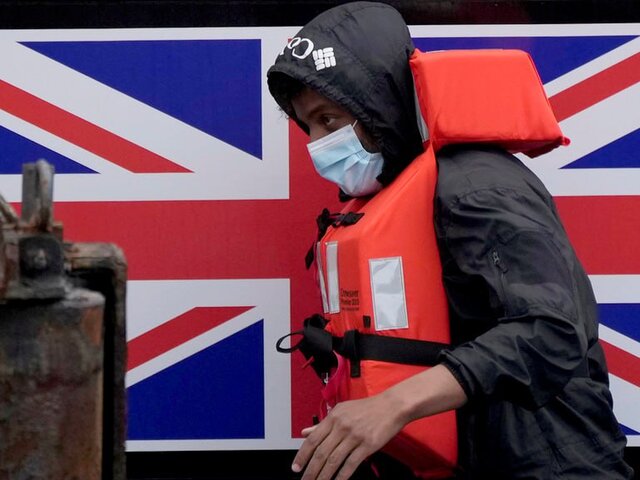 Более 20 тысяч мигрантов тайно перебрались в Великобританию в 2022 году
