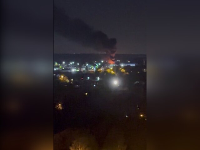 Пожар в автосервисе в Домодедово локализован на площади 1,2 тысячи квадратных метров