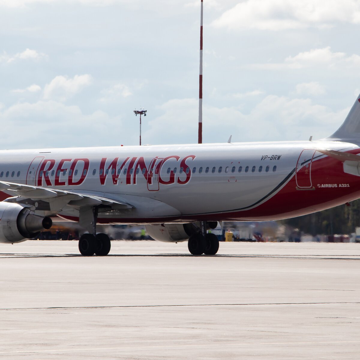 Юрист объяснил, какие компенсации положены пострадавшим пассажирам Red Wings  – Москва 24, 17.08.2023