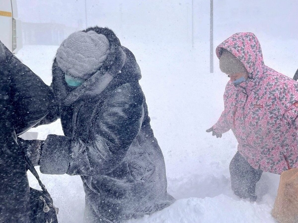 Сидим в снежной западне