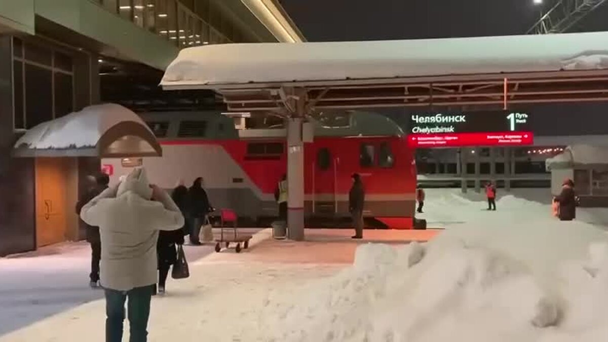 Движение шести поездов, задержанных в Челябинской области, восстановили –  Москва 24, 04.01.2024