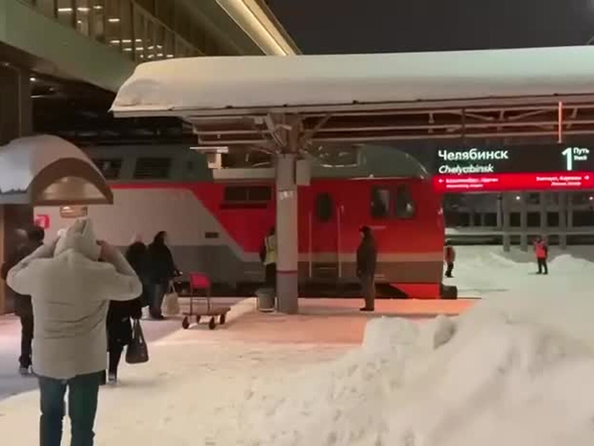 Движение шести поездов, задержанных в Челябинской области, восстановили –  Москва 24, 04.01.2024