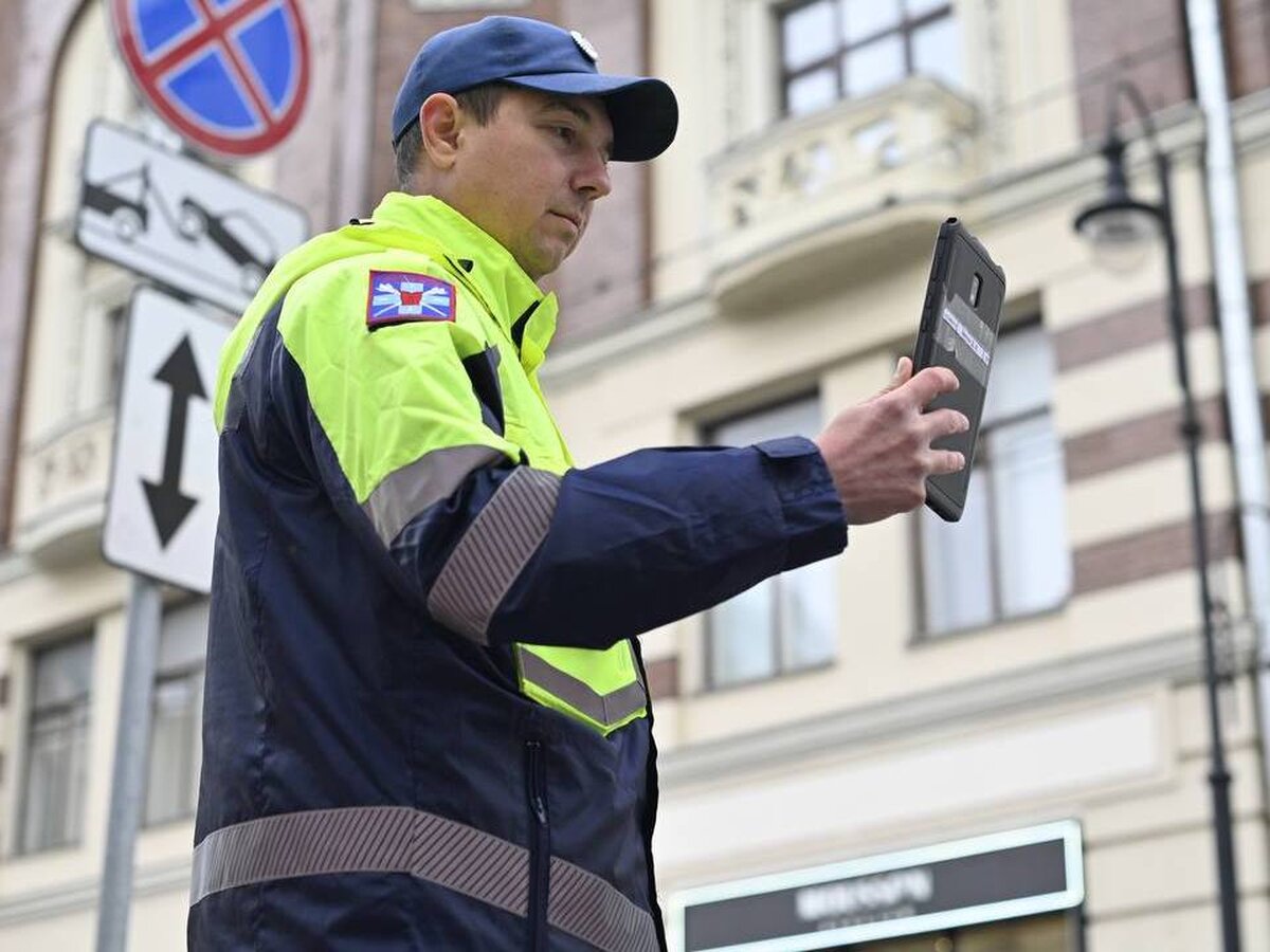 Количество неправильно припаркованных автомобилей в центре Москвы  уменьшилось на 65% – Москва 24, 06.01.2024