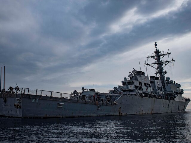 Йеменские хуситы ударили по кораблю США, поддерживающему Израиль
