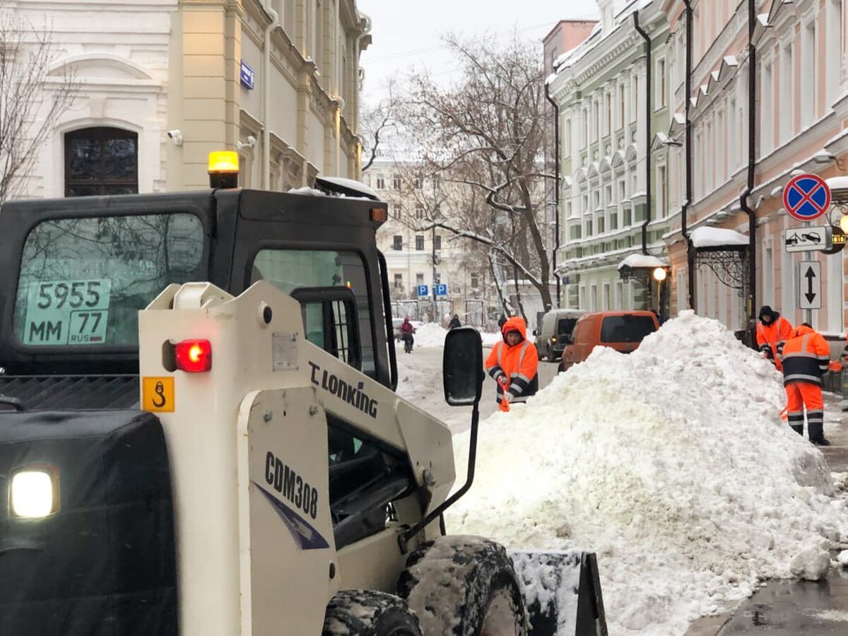 Высота сугробов в столице на 20% превышает климатическую норму – Москва 24,  16.01.2024