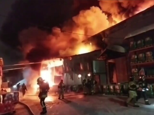 Площадь пожара в Ижевске достигла 3,5 тысячи 